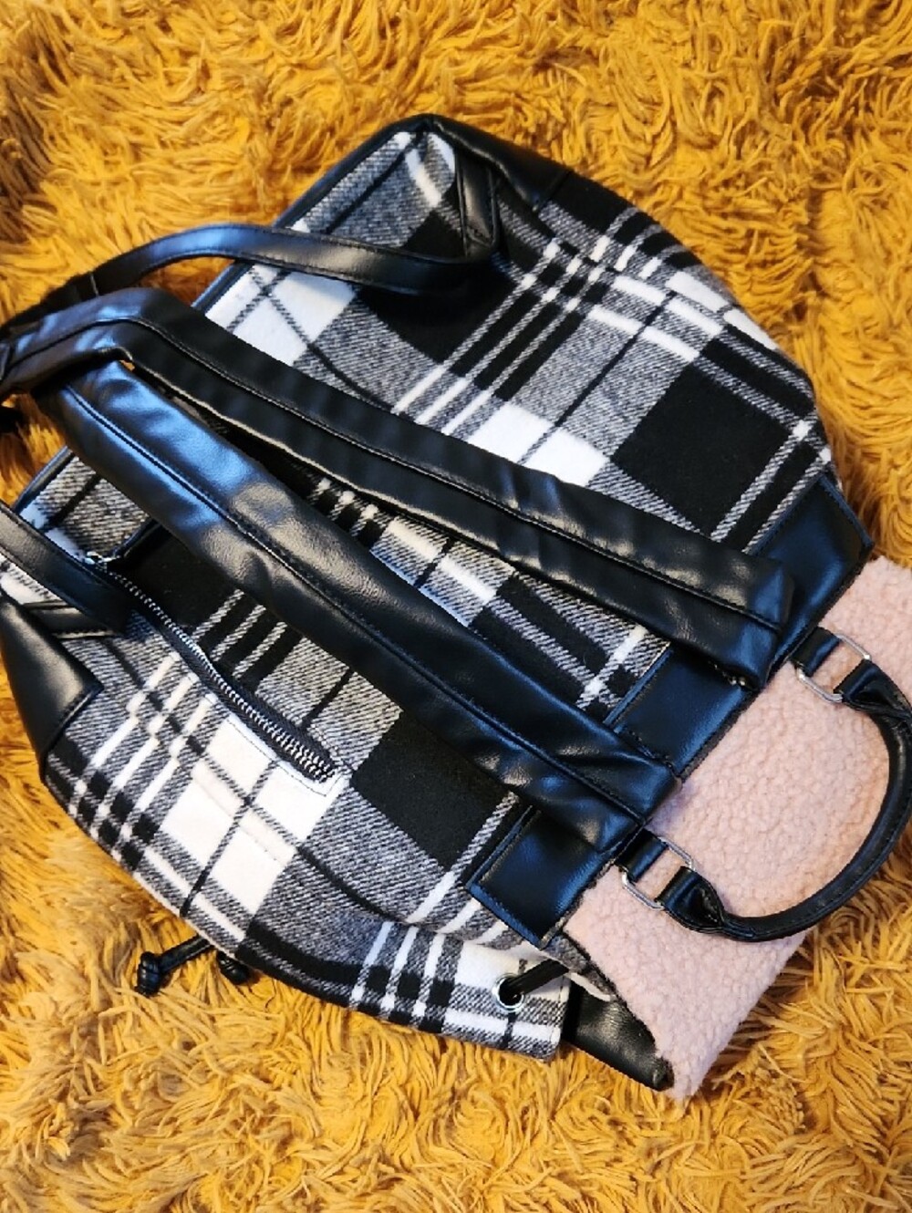NWOT BearPaw Pink Faux-Shearling Plaid Backpack with Black Accents - Picture 5 of 13